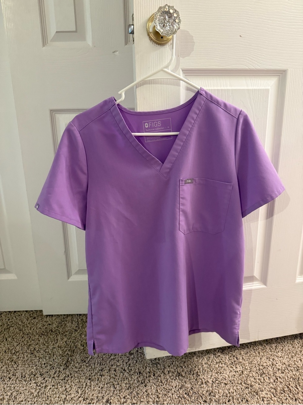 Figs Lavender V-Neck Women's Scrub Top